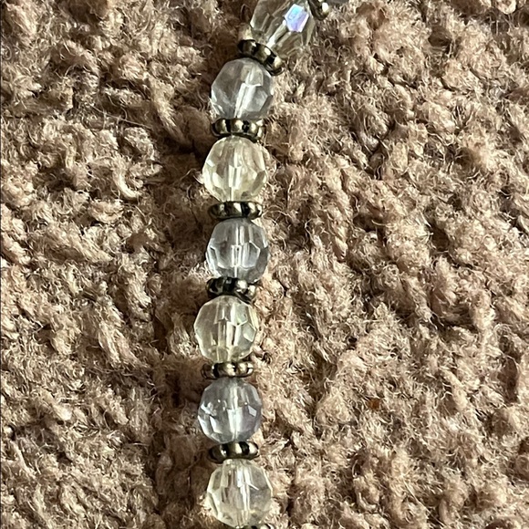 Elegant Silver Cross Charm Necklace - Picture 3 of 6